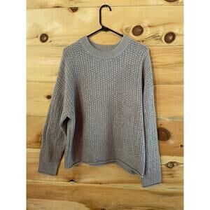 Universal Threads womens lavender cable knit sweater. pullover. Large